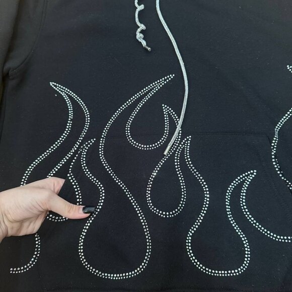 Bleecker & Mercer Black Hoodie Flame Rhinestone Design – Size M - Picture 3 of 9